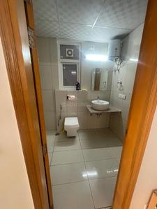 Bathroom Image of 2800 Sq.ft 4 BHK Builder Floor for sale in SS Linden Residential Floors, Sector 84 Gurgaon for Rs. 31000000