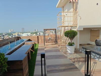 Balcony Image of 355 Sq.ft 1 RK Apartment / Flat for rent in Sector 44 Noida for Rs. 17000