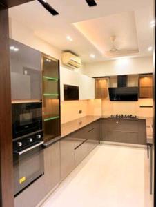 Kitchen Image of 3200 Sq.ft 4 BHK Builder Floor for rent in DLF Phase 2, DLF Phase 2 Gurgaon for Rs. 130000