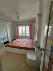 Bedroom Image of 1000 Sq.ft 2 BHK Apartment / Flat for rent in Khar West Mumbai for Rs. 110000