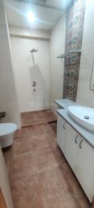 Bathroom Image of 650 Sq.ft 1 BHK Apartment / Flat for rent in Ansal Palam Vihar Plot, Palam Vihar Gurgaon for Rs. 16500