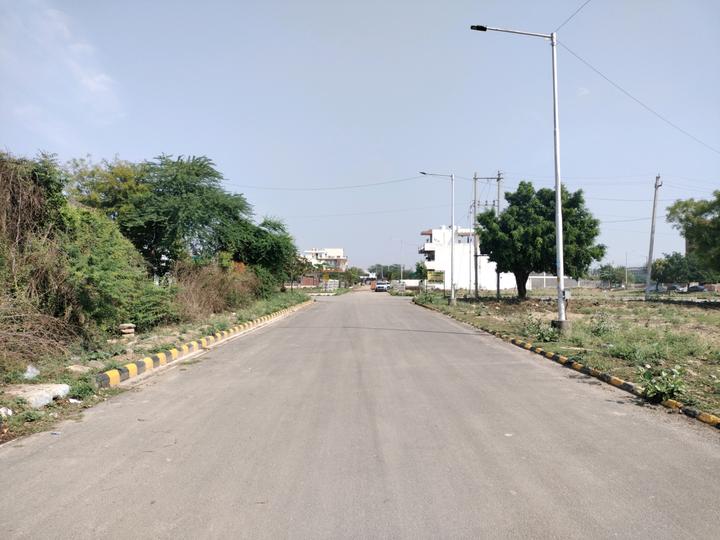 Sector 76 Main Image 1