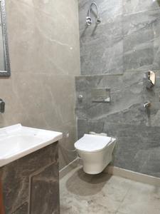 Common Bathroom Image of 756 Sq.ft 2 BHK Builder Floor for sale in Paschim Vihar New Delhi for Rs. 13500000