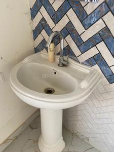 Bathroom Image of 900 Sq.ft 2 BHK Builder Floor for rent in Matigara Siliguri for Rs. 8000