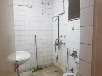Bathroom Image of 1650 Sq.ft 3 BHK Apartment / Flat for sale in Saket New Delhi for Rs. 35000000
