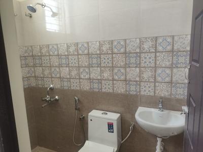 Bathroom Image of 955 Sq.ft 2 BHK Apartment / Flat for sale in Medavakkam Chennai for Rs. 6885000