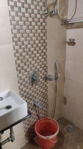Bathroom Image of 575 Sq.ft 1 BHK Apartment / Flat for rent in Bhoomi Acres, Hiranandani Estate Thane for Rs. 24000