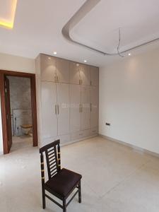 Bedroom Image of 3000 Sq.ft 4 BHK Builder Floor for rent in Sector 72 Noida for Rs. 70000