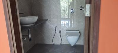 Bathroom Image of 1500 Sq.ft 3 BHK Apartment / Flat for rent in Dharamveer Nagar Thane for Rs. 85000