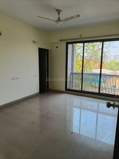 Gala Swing Main Image 1