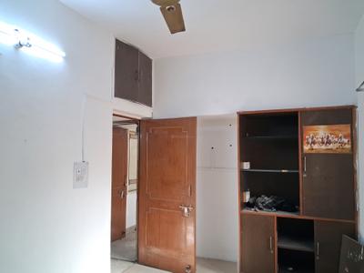 Bedroom Image of 1000 Sq.ft 2 BHK Apartment / Flat for sale in Paschim Vihar New Delhi for Rs. 12000000