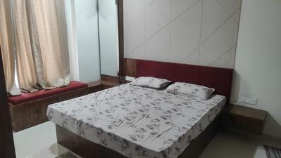 Bedroom Image of 2000 Sq.ft 3 BHK Apartment / Flat for rent in Tulsi Shyam Saanvi, Chandkheda Ahmedabad for Rs. 42000
