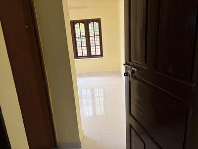 Bedroom Image of 1900 Sq.ft 3 BHK Independent House for rent in Nagampadam Kottayam for Rs. 21000