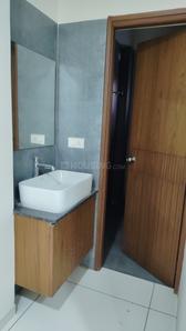 Bathroom Image of 640 Sq.ft 4 BHK Villa for rent in Nirmal Sarovar, Vatva Ahmedabad for Rs. 20000