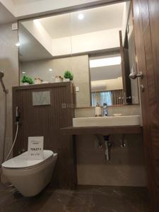 Bathroom Image of 1300 Sq.ft 3 BHK Apartment / Flat for sale in Kalpataru Magnus, Bandra East Mumbai for Rs. 77800000