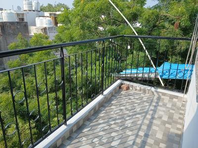 Balcony Image of 1800 Sq.ft 2 BHK Builder Floor for rent in Vasant Kunj New Delhi for Rs. 40000