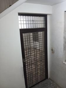 Bedroom Image of 900 Sq.ft 2 BHK Builder Floor for rent in Shahberi Greater Noida for Rs. 13000