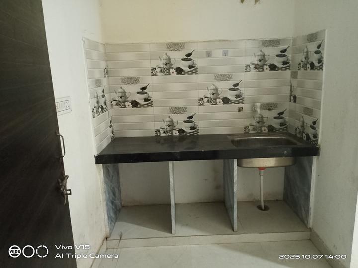 Pram house Kitchen 1
