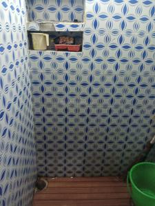 Bathroom Image of 1150 Sq.ft 4 BHK Independent House for rent in Janipur Colony Jammu for Rs. 20000