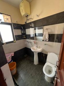 Bathroom Image of 1450 Sq.ft 2 BHK Builder Floor for rent in Sector 14 Panchkula for Rs. 30000