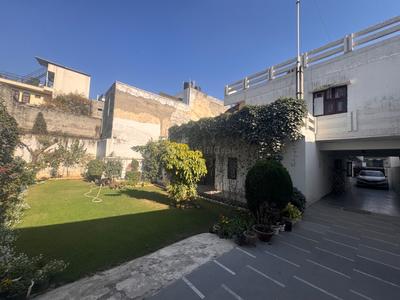 Image of 6000 Sq.ft 4 BHK Independent House for sale in Sector 12, Gurgaon for Rs. 100000000