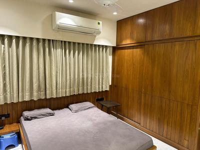 Bedroom Image of 2620 Sq.ft 3 BHK Apartment / Flat for rent in Motera Ahmedabad for Rs. 45000