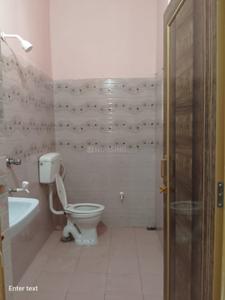 Bathroom Image of 500 Sq.ft 2 BHK Independent House for rent in Bansdroni Kolkata for Rs. 12000