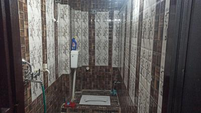 Image of 800 Sq.ft 3 BHK Apartment / Flat for rent in Krishna Nagar, Lucknow for Rs. 7500
