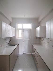 Kitchen Image of 2250 Sq.ft 3 BHK Builder Floor for rent in TDI The Grand Retreat, Sector 88 Faridabad for Rs. 22000