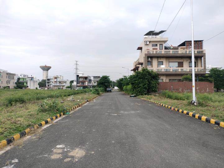 Sector 76 Main Image 1