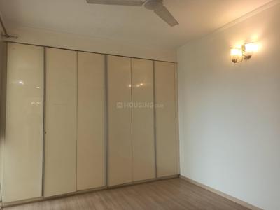 Bedroom Image of 2700 Sq.ft 4 BHK Apartment / Flat for sale in DLF Park Place, Sector 54 Gurgaon for Rs. 97500000