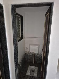 Bathroom Image of 510 Sq.ft 1 BHK Apartment / Flat for rent in Warje Pune for Rs. 16500