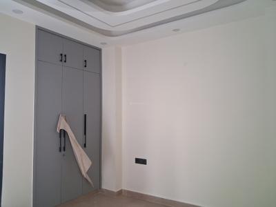 Bedroom Image of 1350 Sq.ft 3 BHK Builder Floor for sale in Paschim Vihar New Delhi for Rs. 29000000