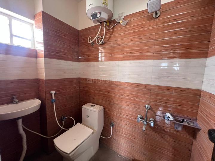 Ashwaq Nest Bathroom 1