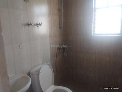 Siddha Pine Woods Bathroom One 3