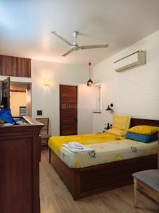 Bedroom Image of 1600 Sq.ft 3 BHK Apartment / Flat for rent in Gangotri Enclave , Alaknanda New Delhi for Rs. 80000