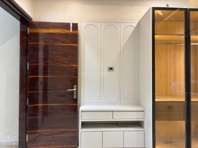 Bedroom Image of 720 Sq.ft 2 BHK Builder Floor for sale in Mukherjee Nagar New Delhi for Rs. 12700000