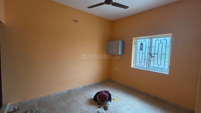 Bedroom Image of 550 Sq.ft 1 BHK Independent House for rent in Kattupakkam Chennai for Rs. 14000