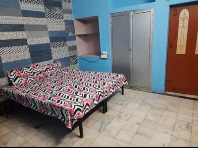 Bedroom Image of 2500 Sq.ft 3 BHK Builder Floor for rent in Indira Nagar Lucknow for Rs. 30000