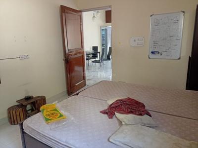 Bedroom Image of 1800 Sq.ft 2 BHK Builder Floor for rent in Gulmohar Park New Delhi for Rs. 70000