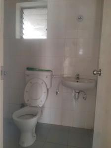 Common Bathroom Image of 901 Sq.ft 3 BHK Apartment / Flat for sale in Shapoorji Pallonji Shukhobrishti Spandan Phase 9 , New Town Kolkata for Rs. 6000000