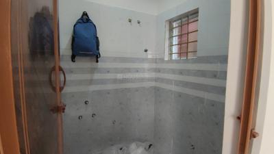 Bathroom Image of 700 Sq.ft 1 BHK Builder Floor for rent in Bommanahalli Bengaluru for Rs. 20000