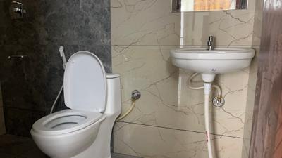 Bathroom Image of 700 Sq.ft 1 BHK Apartment / Flat for rent in Whitefield Bengaluru for Rs. 28500