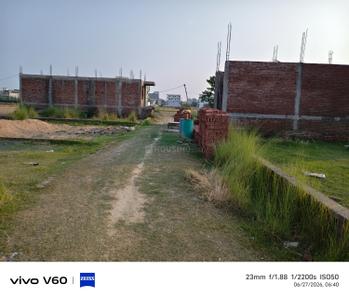 Akhari Plot View 1