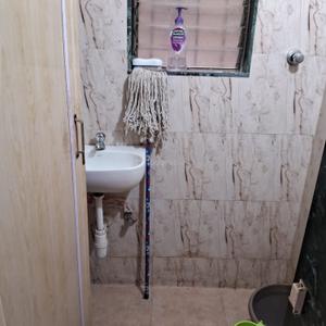 Bathroom Image of 301 Sq.ft 1 BHK Apartment / Flat for sale in Ghatkopar East Mumbai for Rs. 5800000