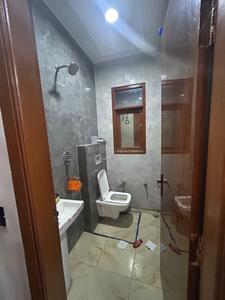 Bathroom Image of 700 Sq.ft 2 BHK Builder Floor for rent in Uttam Nagar New Delhi for Rs. 20000