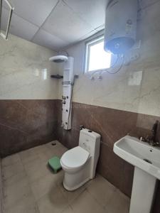 Bathroom Image of 1399 Sq.ft 3 BHK Apartment / Flat for rent in RN Amod Residency, Sector 73 Noida for Rs. 22000