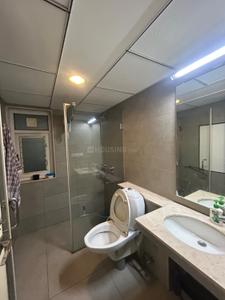 Bathroom Image of 600 Sq.ft 1 BHK Apartment / Flat for rent in Brigade Gateway, Rajajinagar Bengaluru for Rs. 50000