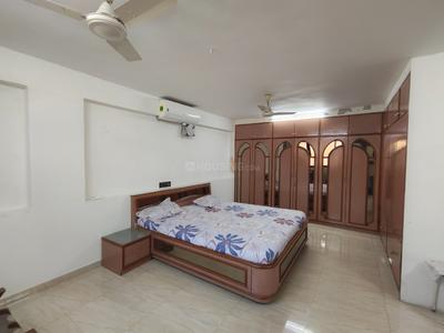 Bedroom Image of 3600 Sq.ft 4.5 BHK Penthouse for sale in Shyamal Ahmedabad for Rs. 28650000