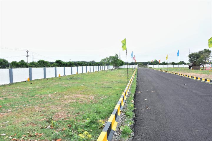 Golden Square Main Image 1